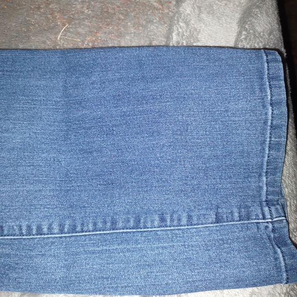 Jeans - Picture 2 of 5